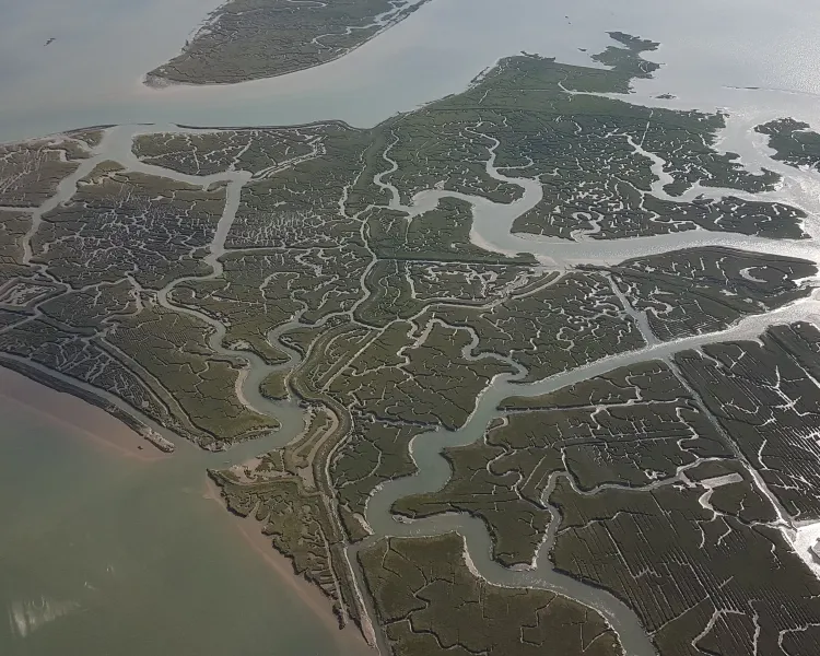 60 minute thames and medway helicopter flight experience 9