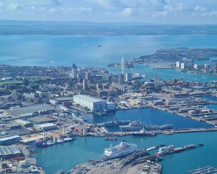 Portsmouth and isle of wight helicopter flight experience