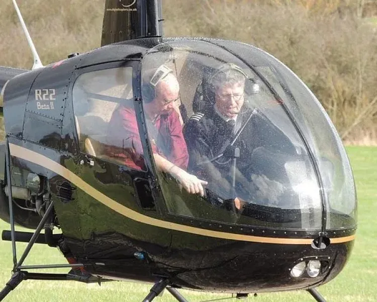 Helicopter flying lesson robinson r22