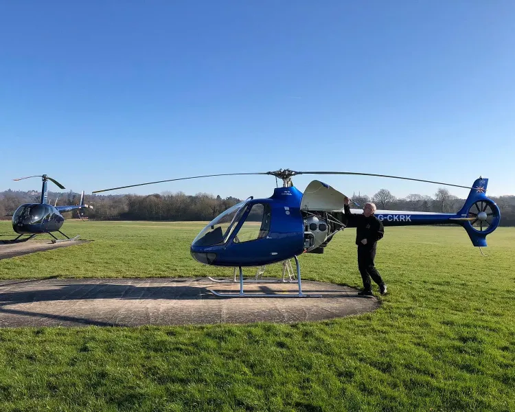 Helicopter flying lesson guimbal cabri g2 4