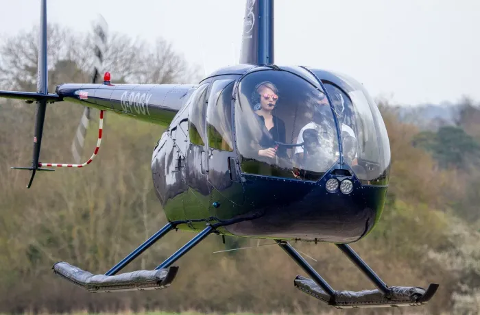 Helicopter flying lesson robinson r44