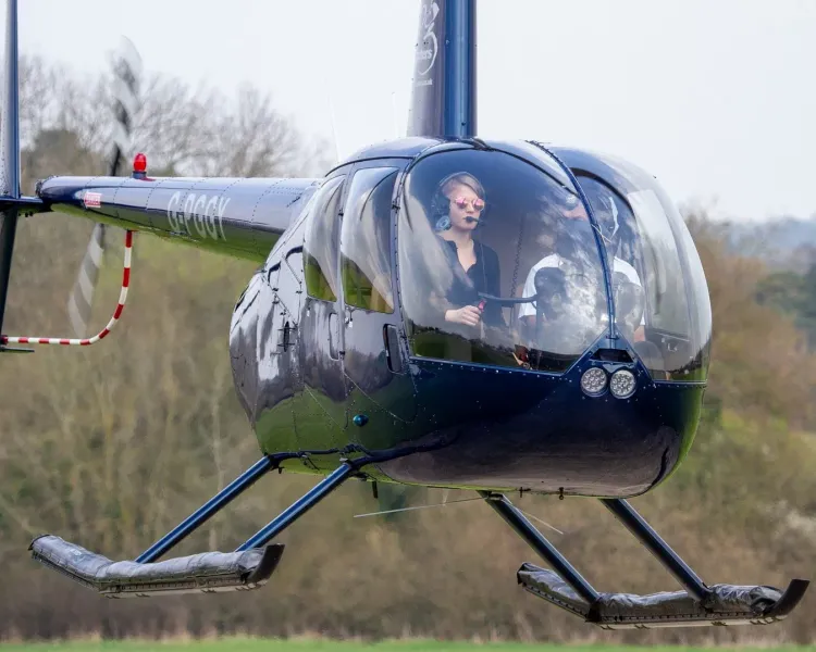 Helicopter flying lesson robinson r44