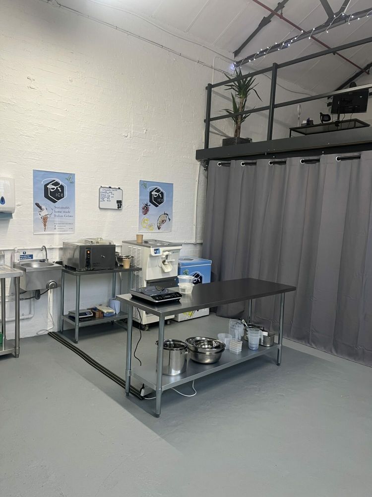 the kitchen workshop on a learn how to make gelato workshop in london