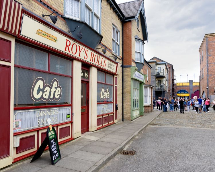 Roys Rolls in Victoria Street