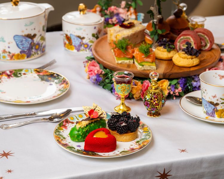 a midsummer nights dream afternoon tea at Kona, Taj 51 Buckingham Gate