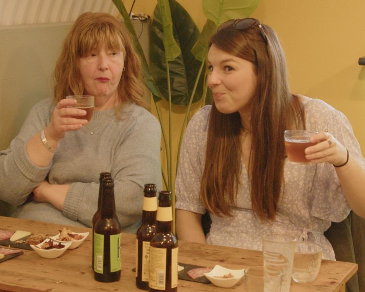 people enjoying a bermondsey beer mile tasting experience