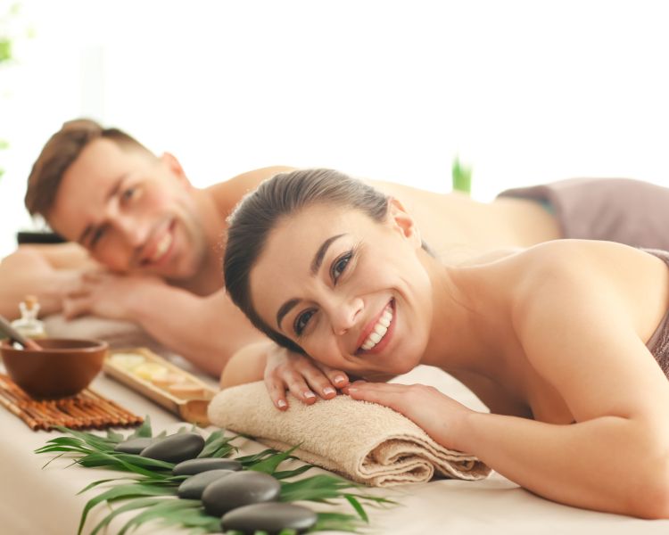 couples relaxing spa day treatment