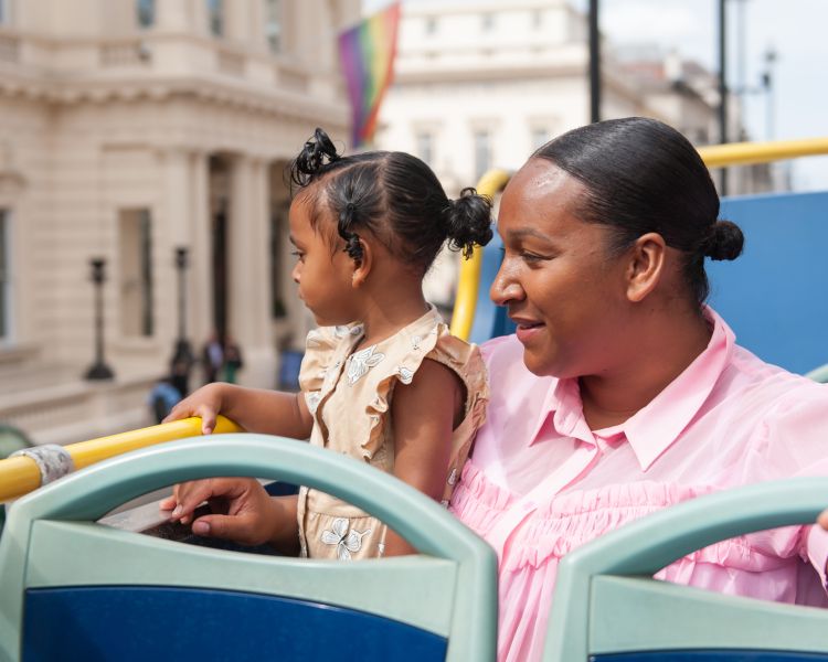 mum and daughter on kids london bus tour