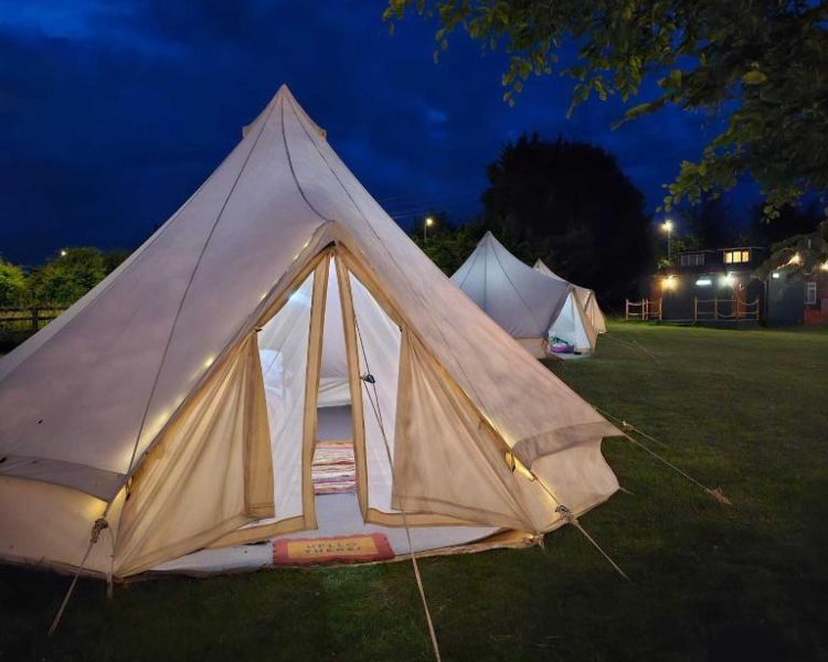 Bell tents for glamping near stonehenge