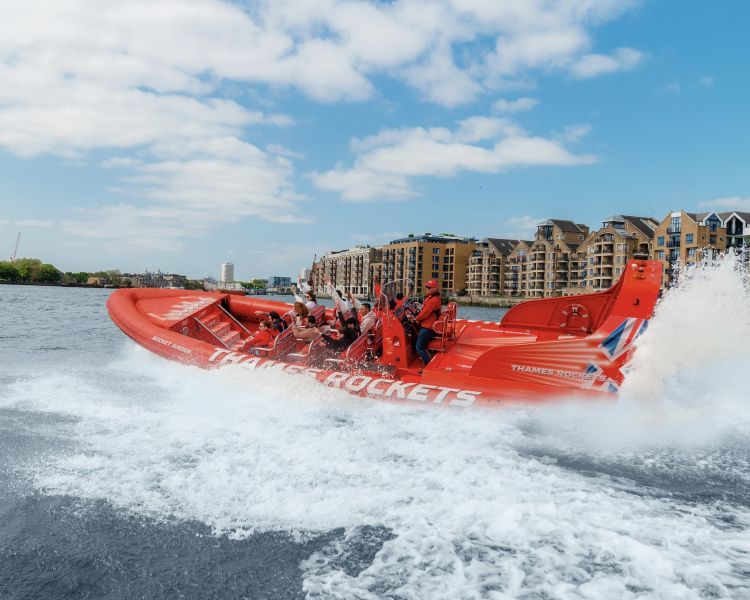 ultimate london adventure 50 minute thames rockets speedboat experience