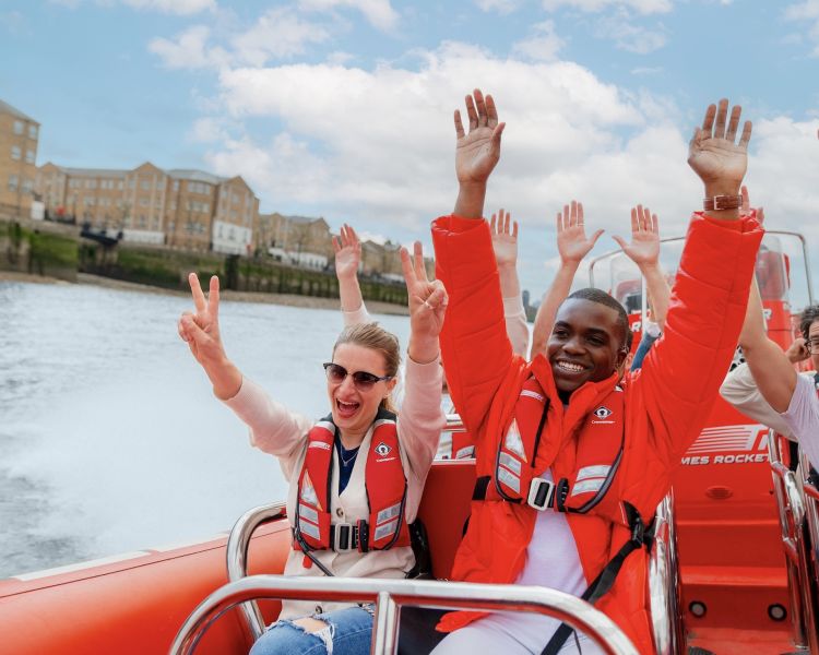 ultimate london adventure 50 minute thames rockets speedboat experience
