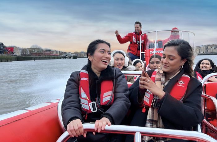 thames lates 50 minute thames rockets speedboat experience