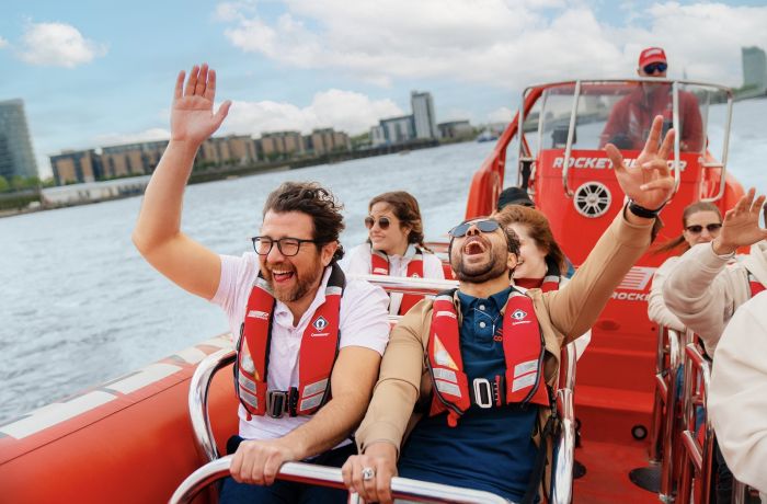 break the barrier 45 minute thames rockets speedboat experience
