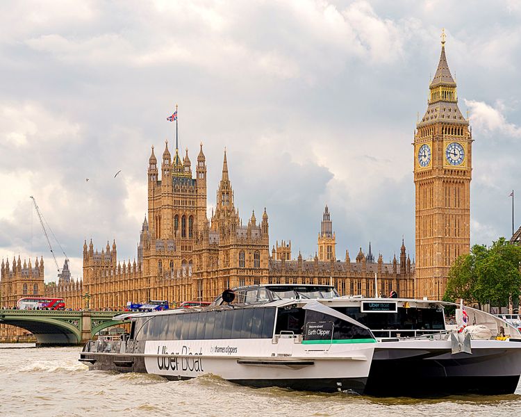 Uber boat passes big ben