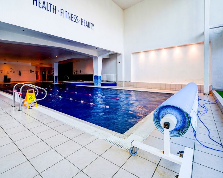 indoor pool at holland house hotel cardiff