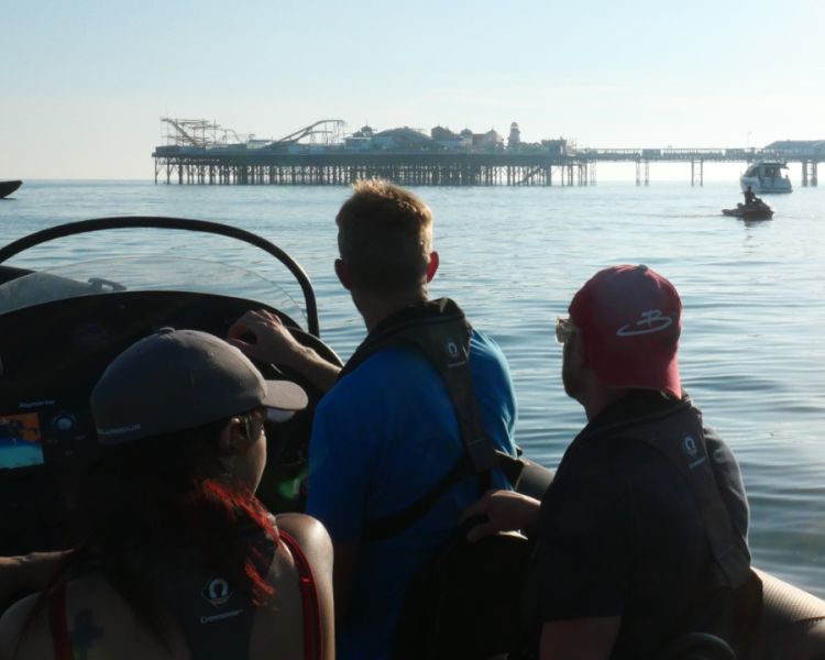 people on brighton powerboat experience