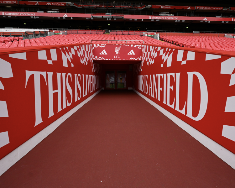 Liverpool fc tunnel to pitch