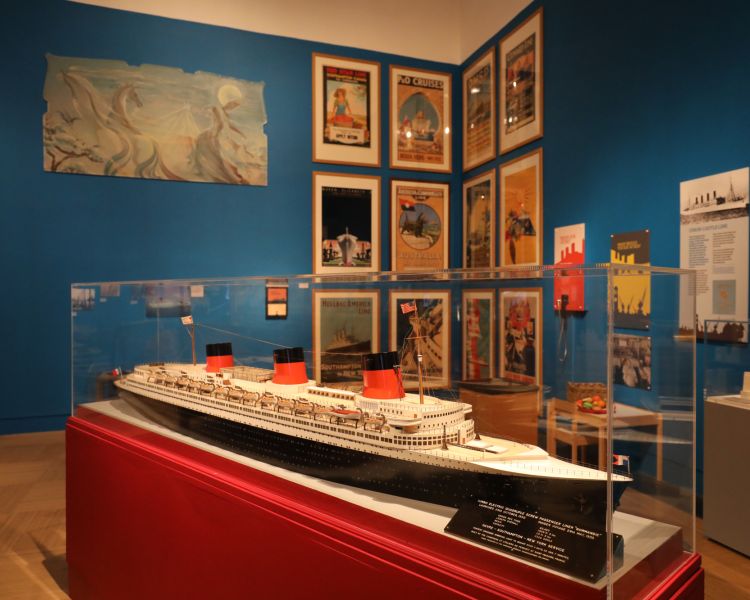 display exhibits at sea city museum in southampton