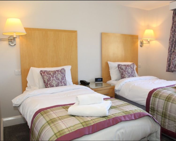 Twin bedroom at the little silver country hotel
