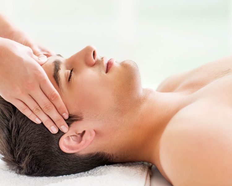 man having scalp massage on a bannatyne spa day