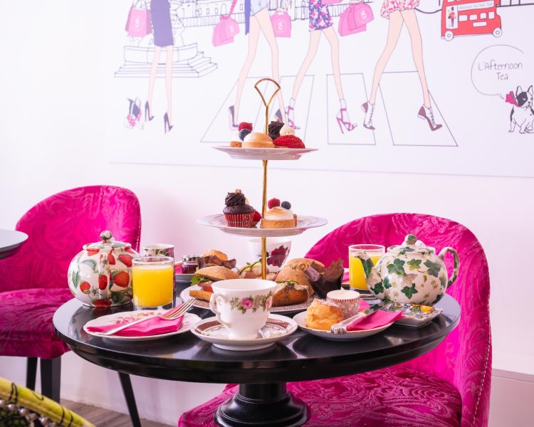 bottomless afternoon tea at brigit's bakery in covent garden