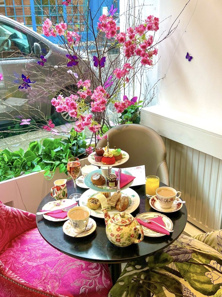 bottomless afternoon tea at brigit's bakery in covent garden