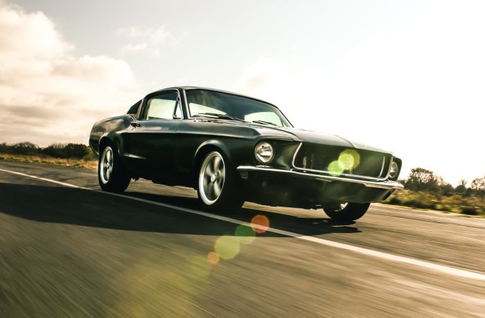 eleanor shelby gt500 mustang vs ford bullitt mustang driving experience