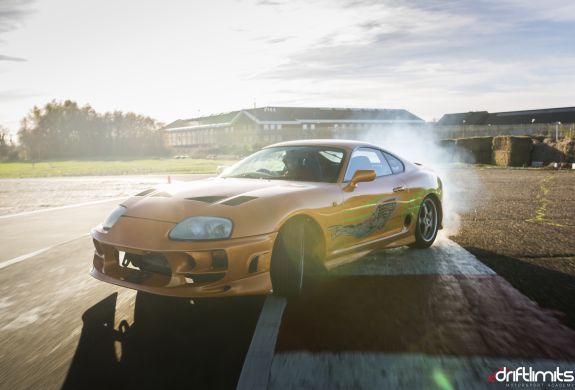 toyota supra vs nissan skyline driving experience
