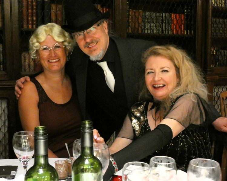 murder mystery dinner experience