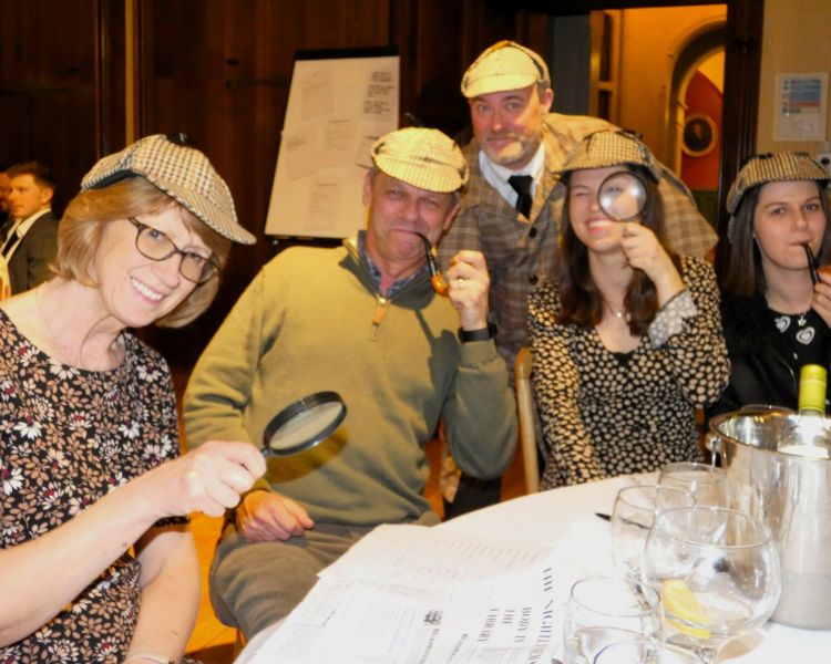 murder mystery dinner experience