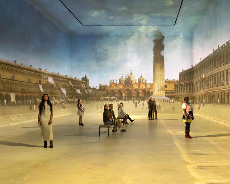 visitors admiring the piazza san marco by canaletto at the frameless immersive art exhibition