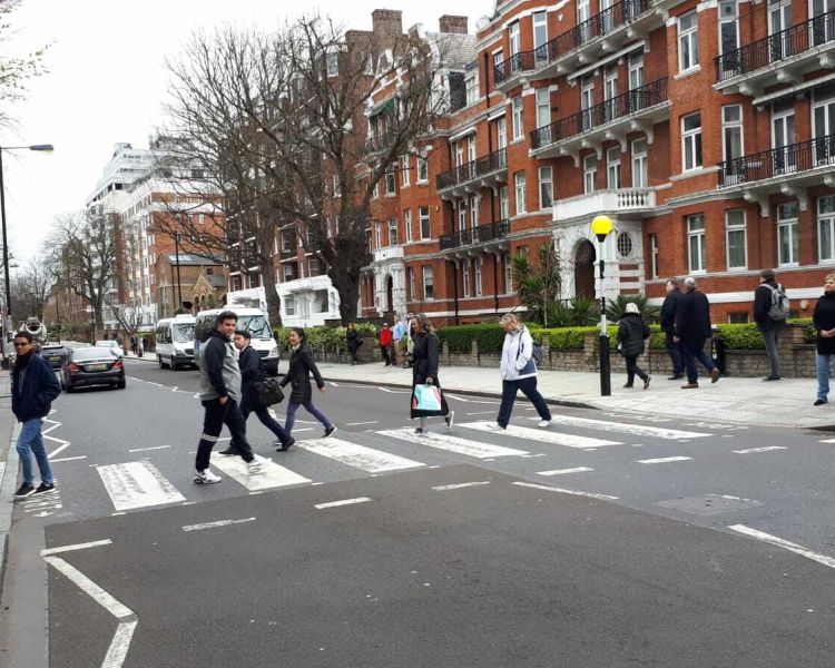 london coach tour of beatles nostalgia