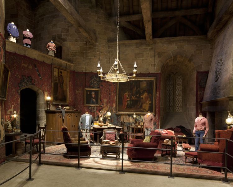gryffindor common room at warner bros. studio tour london - the making of harry potter