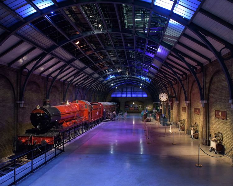 hogwarts express and platform nine and three quarters at warner bros. studio tour london - the making of harry potter