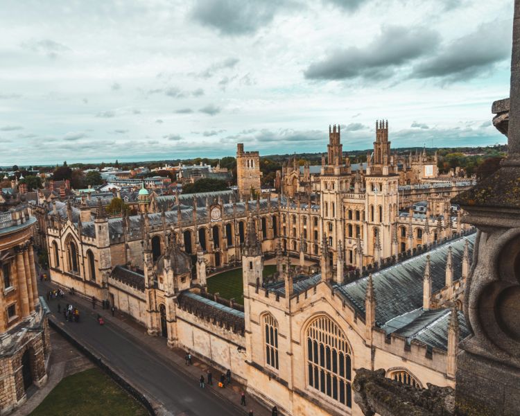 the rooftops of the city of oxford