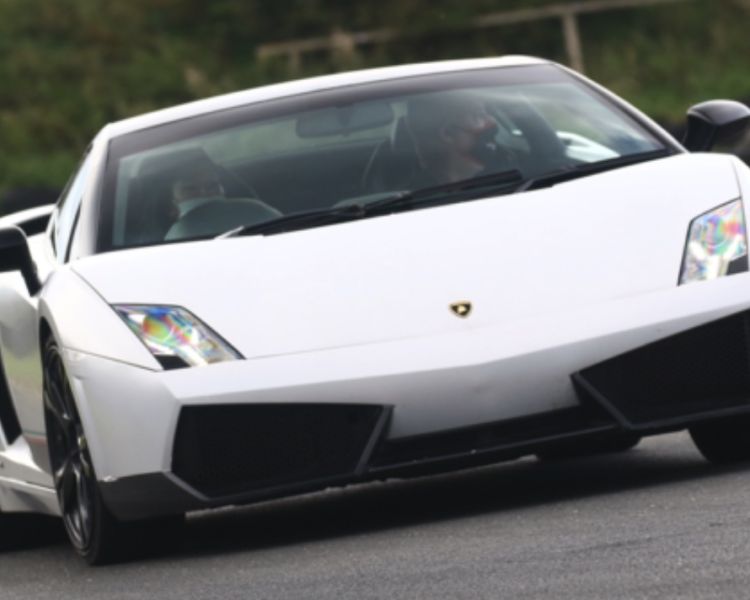 Lamborghini Gallardo LP560-4 driving experience days