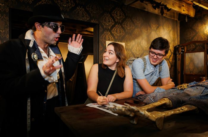 immersive "phantom peak" experience in london