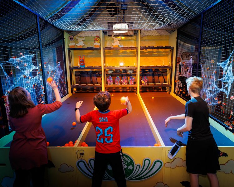 immersive "phantom peak" experience in london