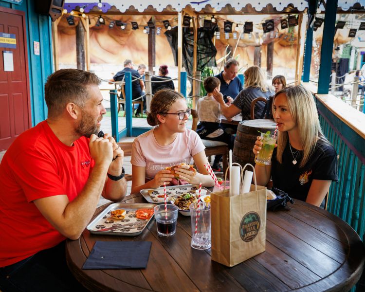 immersive "phantom peak" experience in london