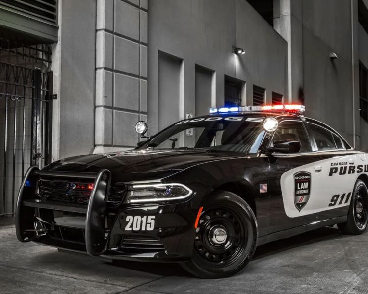 an american police car used in a driving experience day