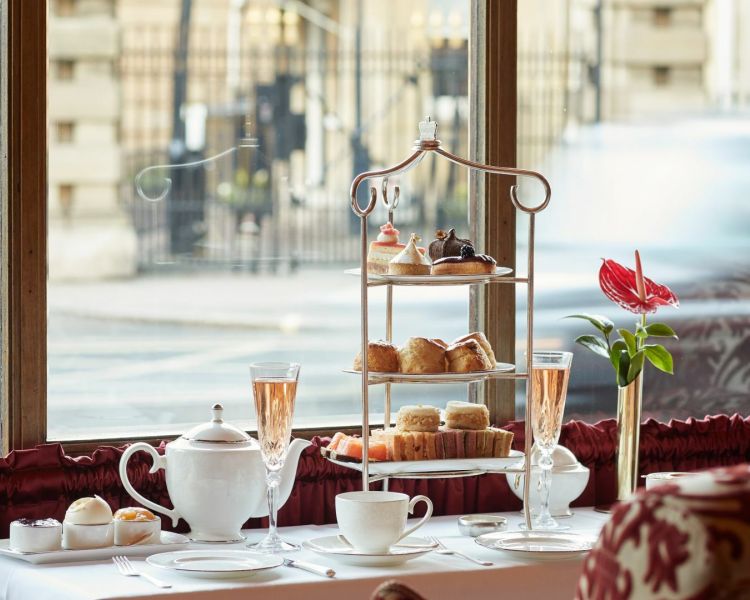 london coach tour with the rubens afternoon tea