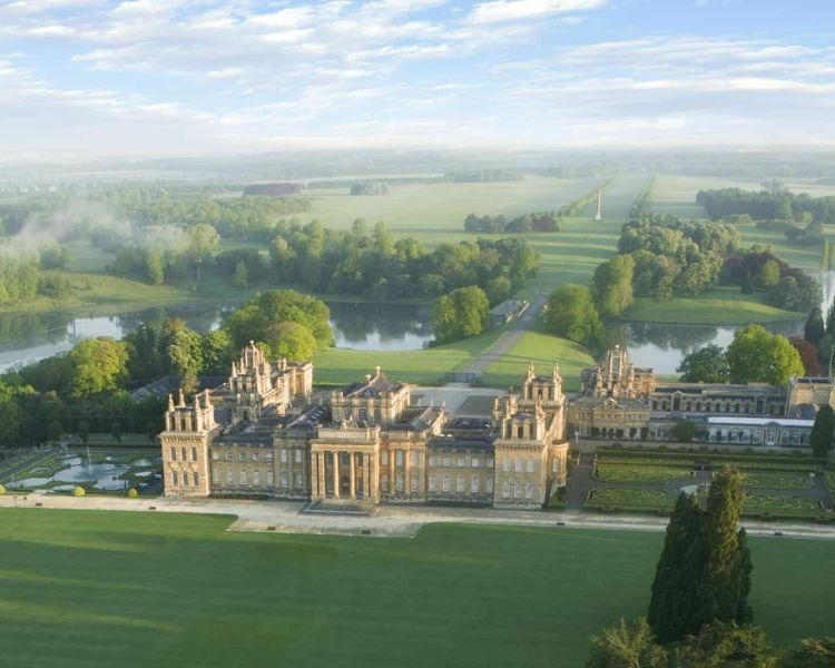 blenheim palace visit and cotswold sightseeing coach tour