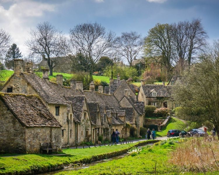 blenheim palace visit and cotswold sightseeing coach tour