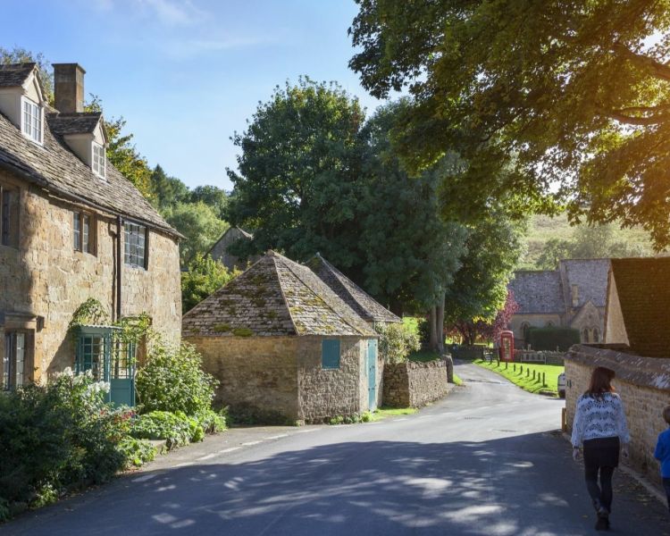 blenheim palace visit and cotswold sightseeing coach tour