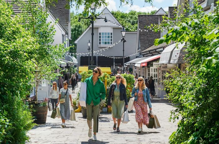 bicester village shopping trip by train
