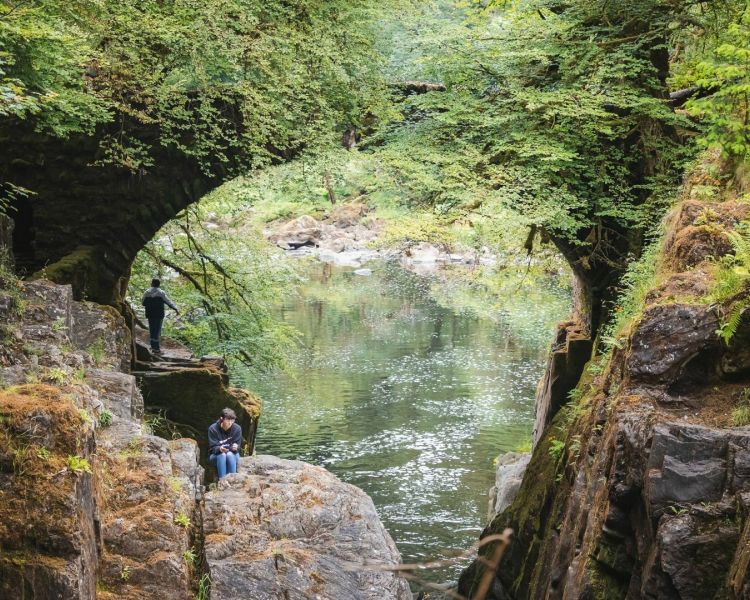 whisky and waterfalls day tour from edinburgh