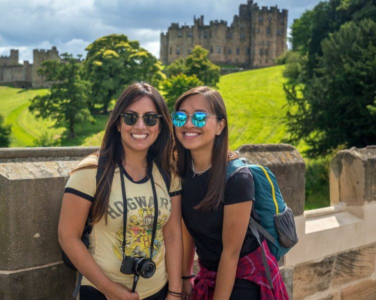 alnwick castle day tour from edinburgh