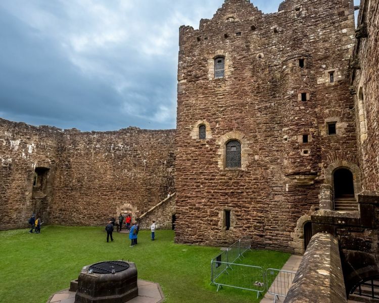 outlander film locations tour from edinburgh