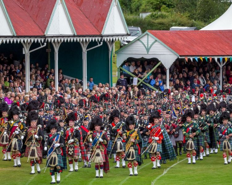 highland games day tour from edinburgh coach tour