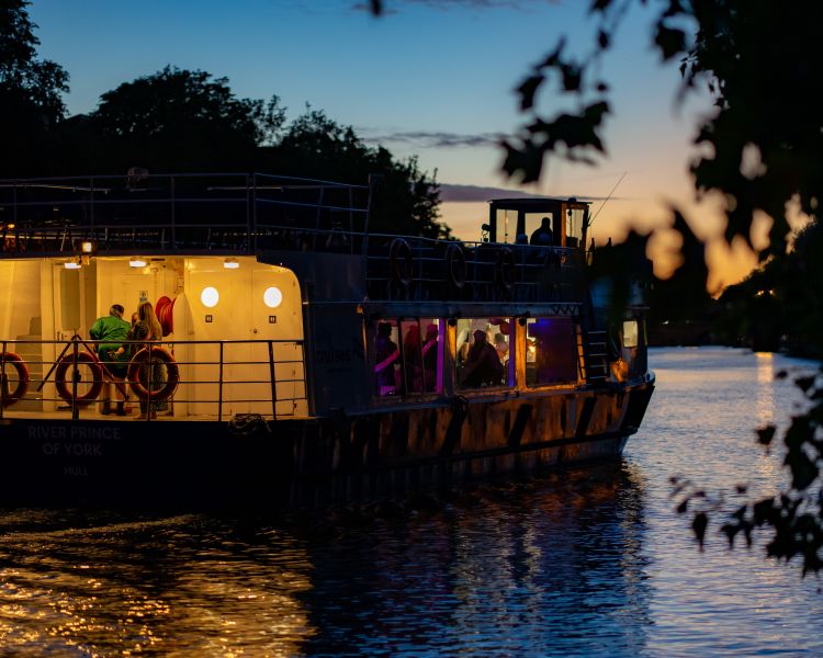 floodlit york river cruise